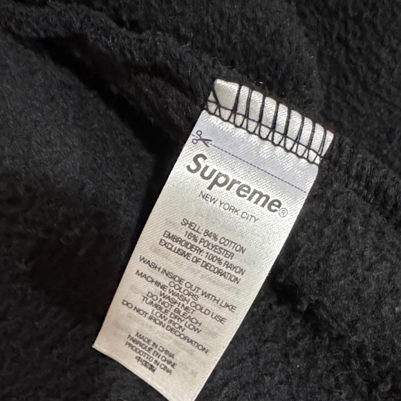 Supreme Black Zip-Up Hoodie - Picture 5 of 6